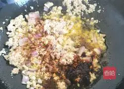 Illustration of how to make mashed potatoes with sauce 7