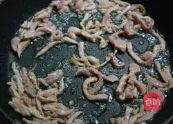 Illustration of how to make carrots and shredded pork 3