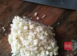 Illustration of how to make garlic crayfish 3