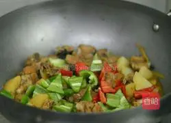 Illustration of how to cook potato stewed pork ribs 8