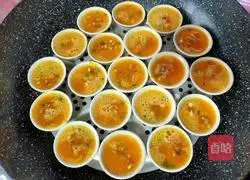 Illustration of how to make winter bamboo shoots and minced meat egg balls 7