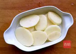 Illustration of how to make steamed potatoes with pork belly 5