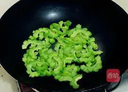 Bitter Melon Scrambled Egg Recipe Illustration 4