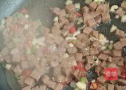 Illustration of how to make fried peas and steak 4