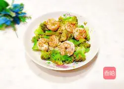 Illustration of how to make fried shrimps with broccoli 1