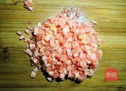 Illustration of how to make tomato and chicken meatballs 3