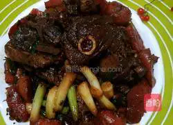 Illustration of how to cook lamb chops with carrots, green garlic and garlic 13