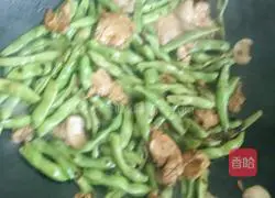 Illustration of how to cook pork ribs and kidney beans 4