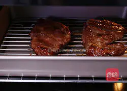 Honey Sauce Barbecued Pork Recipe Illustration 4