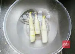 Illustration of how to make stir-fried wild rice noodles 2