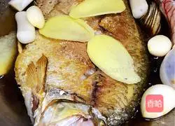 Illustration of braised Wuchang fish 4