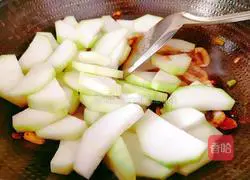 Spicy squid and zucchini Illustration of practice 11