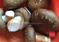 How to make pork slices stuffed with oyster sauce and shiitake mushrooms Illustration 1