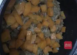 Illustration of how to make pork ribs rice 15