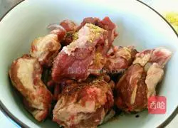 Illustration of how to make steamed dumplings stuffed with pork ribs and pickled cabbage 3