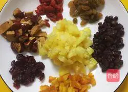 Pineapple eight-treasure rice recipe 2