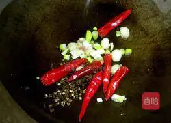 Illustration of how to make spicy chicken 7