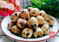 Illustration of how to make braised quail eggs 9