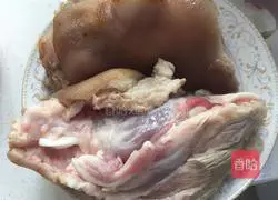 Illustration of how to make sauced elbows 1