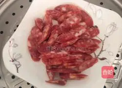 Illustration of how to cook sausage and green pepper 3