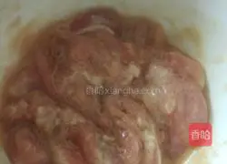 Illustration of how to make sweet and sour pepper meat slices 1