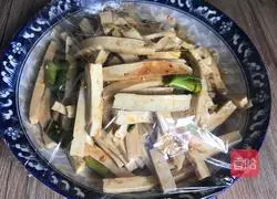 Illustration of Spicy Dried Tofu 7