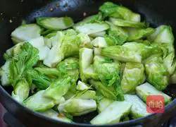 Illustration of how to make stir-fried pork slices with vegetables 6