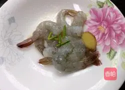 Illustration of how to make fried shrimp balls 4