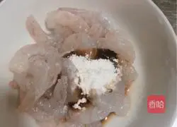 Illustration of how to make stir-fried melon with shrimps (Lantern Festival on the 15th day of the first lunar month) 2