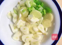 Cumin mutton cat ears recipe 4