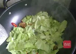 Illustration of how to make dry pot cabbage 4