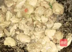 Illustration of how to make fried chicken and potatoes 2