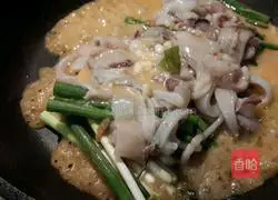 Illustration of Korean seafood scallion pancakes 5