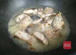 Illustration of how to make braised preserved fish cubes in sauce 5