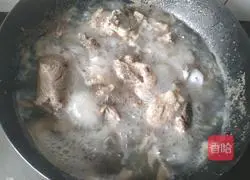 Illustration of making sauce tube bone 1