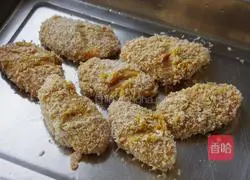 An illustration of how to make fried chicken wings 3