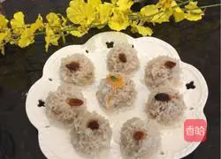 Illustration of how to make glutinous rice meatballs 14