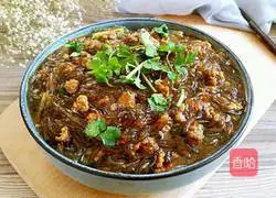 Illustration of how to make meat vermicelli 11