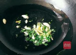 Illustration of how to make fried duck gizzards with double peppers 7