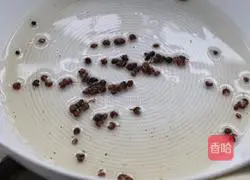 Illustration of how to make cashew and celery 11