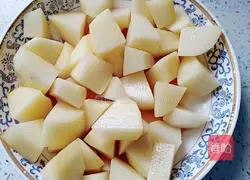 Illustration of how to make steamed pork with vermicelli 3