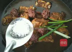 Illustration of how to make plum sauce short ribs 6