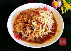 Illustration of how to make fried meat with potatoes and onions 25