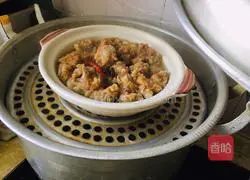 Illustration of how to make a bowl of steamed oil duck 6