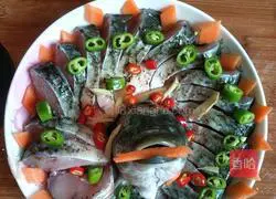 Illustration of how to make peacocks spread their wings (grass carp) 2