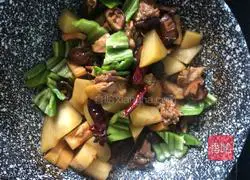 Illustration of how to make delicious braised chicken 7 