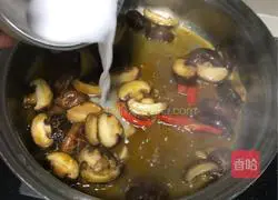 Illustration of how to make popcorn mushrooms with spring onions 7