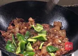 Illustration of how to make fried pumpkin with pork belly 11