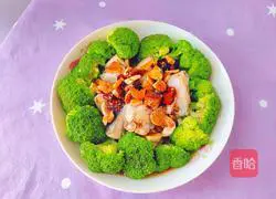 Illustration of how to steam broccoli with sea fish 15