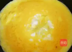 Illustration of how to make mushroom rolls 5